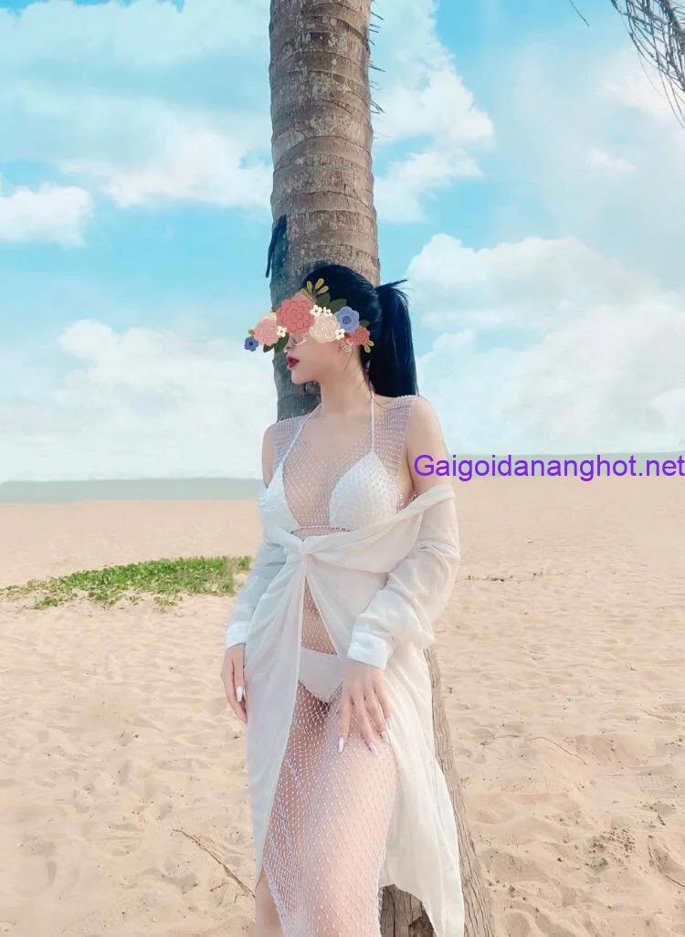 Dịp Anh – Bướm Múp – Thân Hình Gợi Cảm, Rực Rỡ Mọi Ánh Nhìn